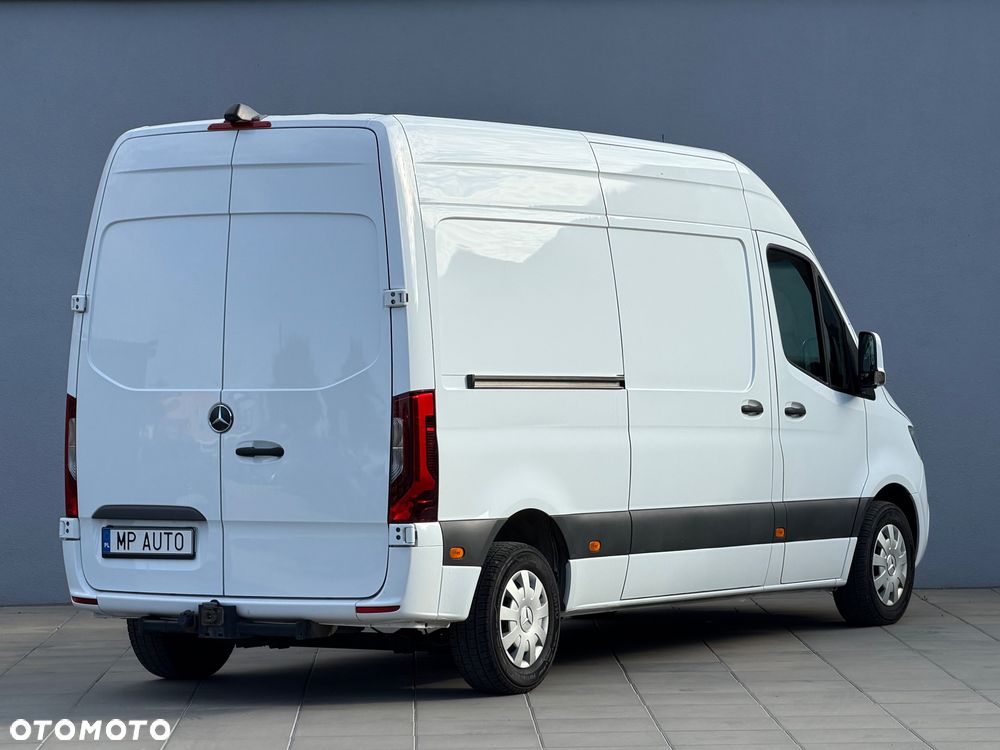 Mercedes-Benz Sprinter - 6