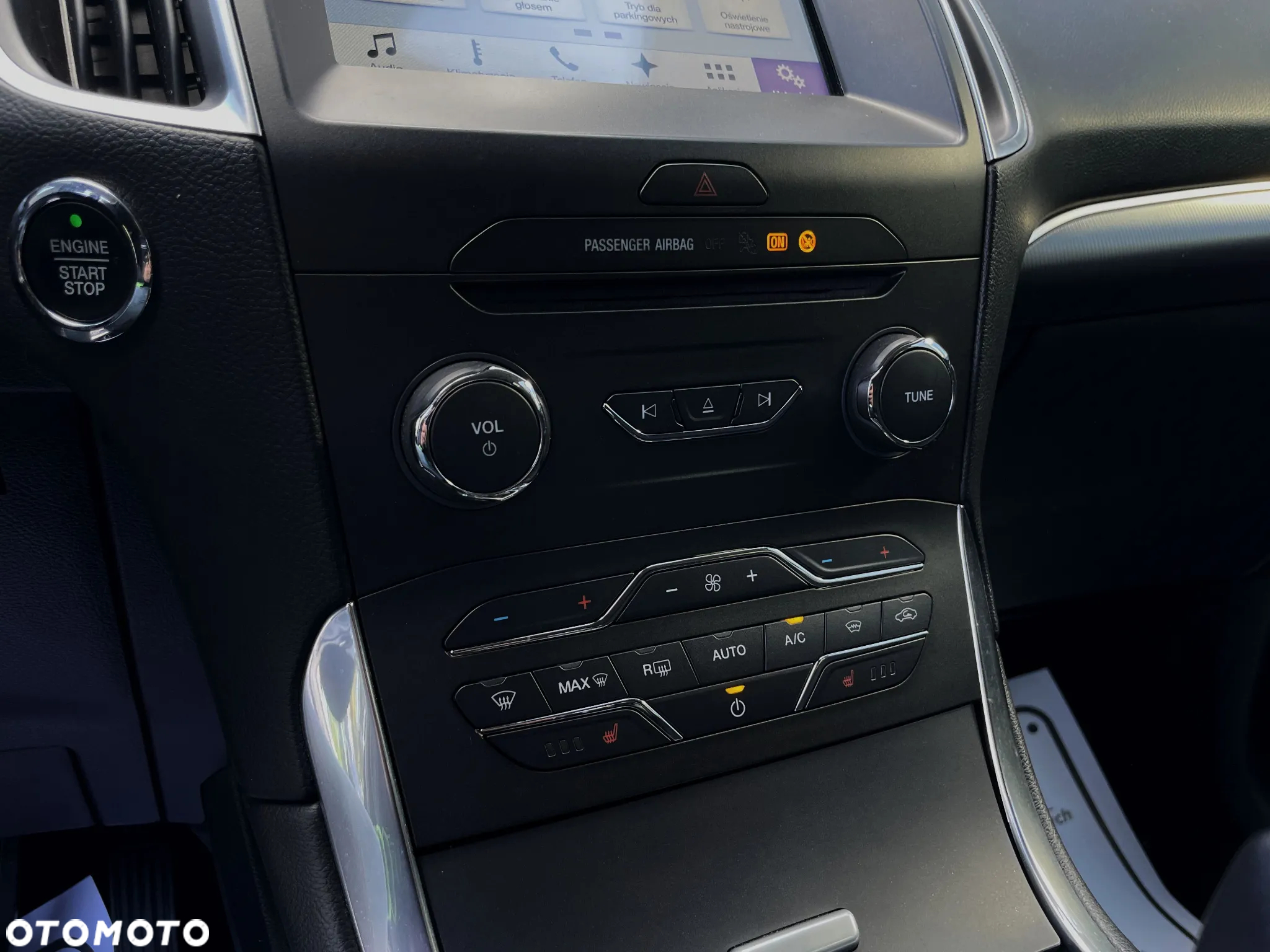 Ford S-Max 2.0 EcoBoost Titanium - 28
