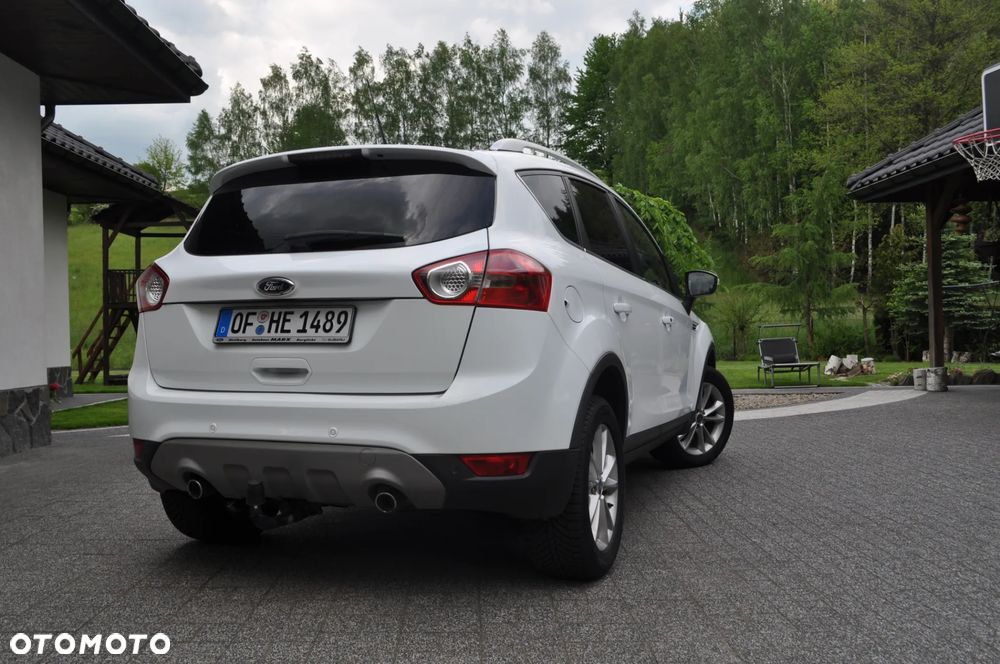 Ford Kuga 2.0 TDCi 2x4 Titanium - 9