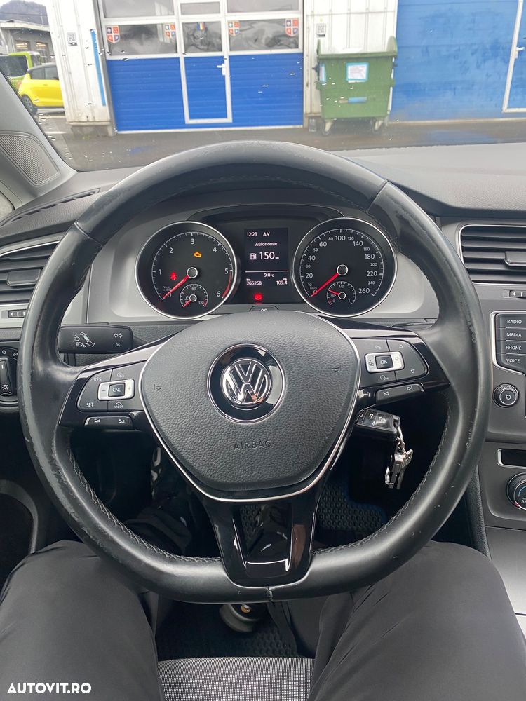 Volkswagen Golf 1.6 TDI DPF Comfortline - 10