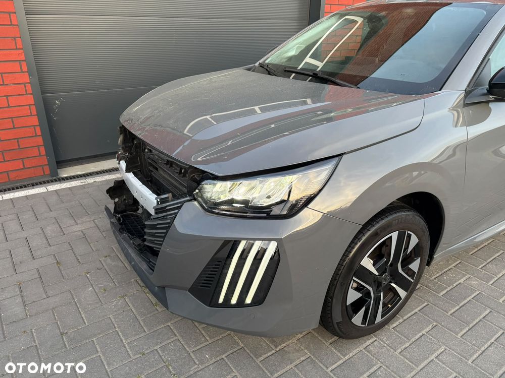 Peugeot 208 - 19