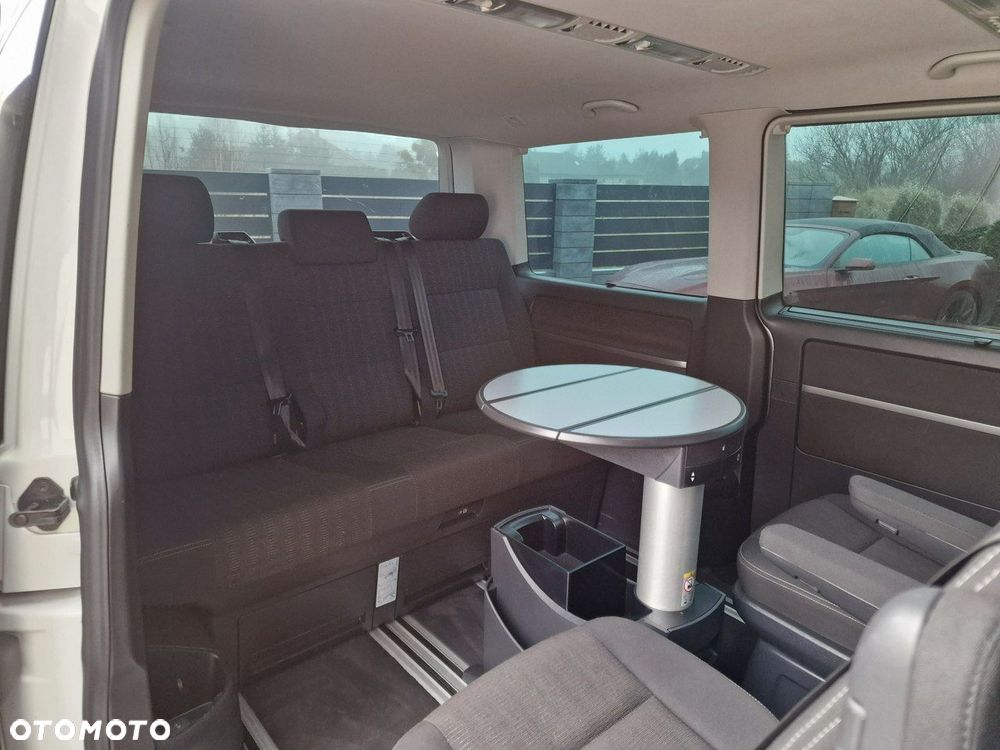 Volkswagen Multivan - 8