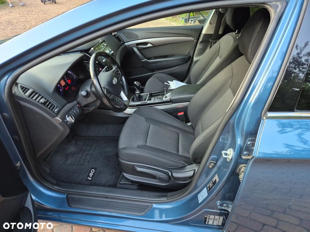 Hyundai i40 1.7 CRDi Comfort + - 30