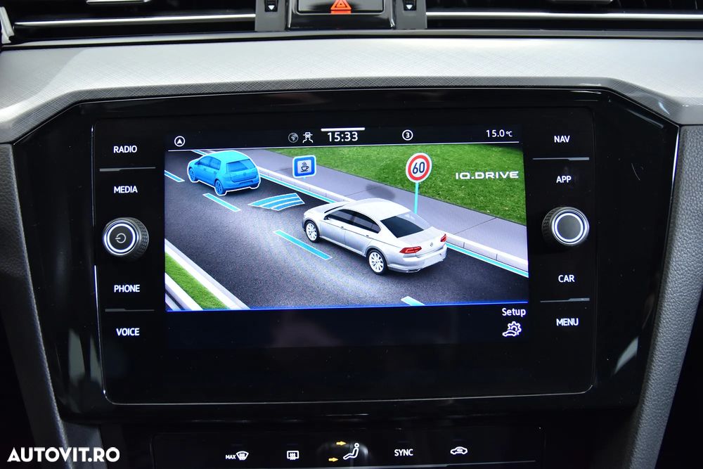 Volkswagen Passat - 21