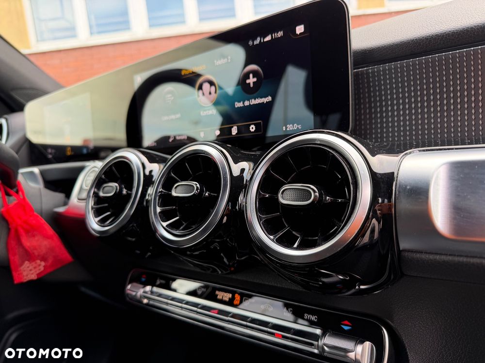 Mercedes-Benz GLB 200 d 8G-DCT Progressive - 11