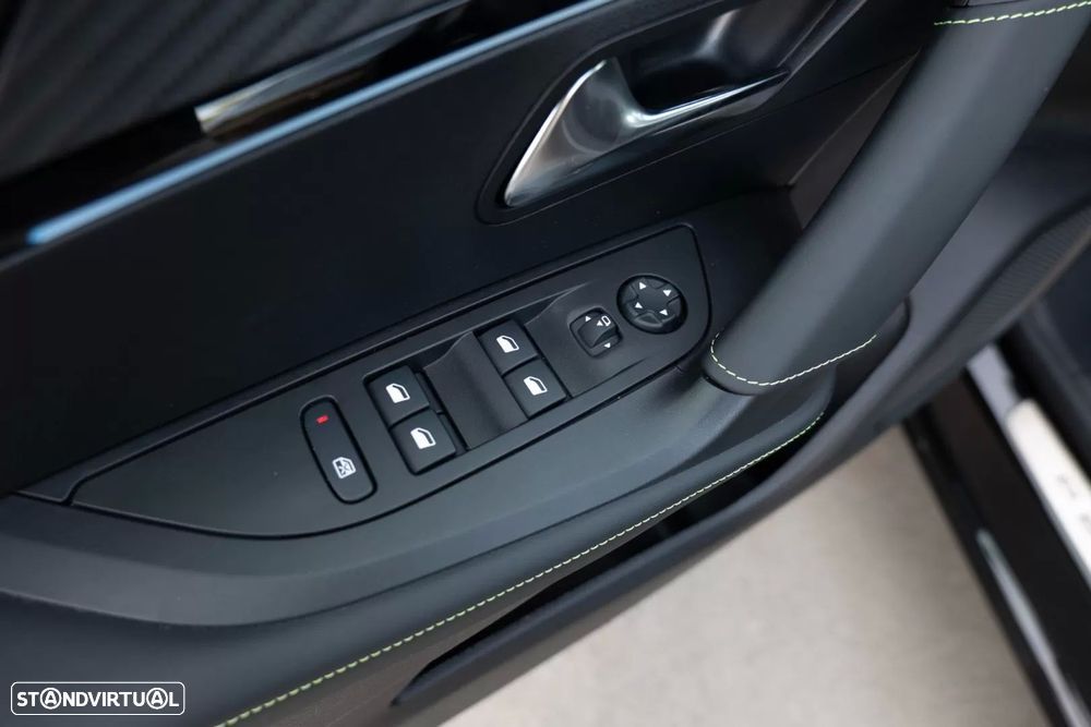 Peugeot e-2008 50 kWh GT Line - 31