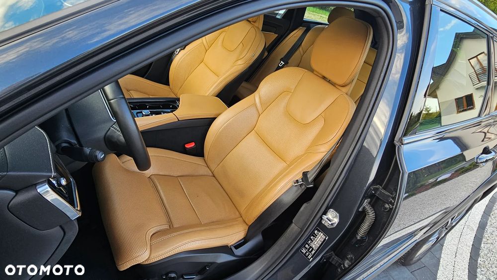 Volvo V90 Cross Country - 29
