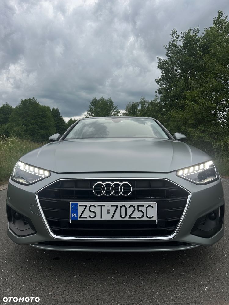 Audi A4 Limousine - 11
