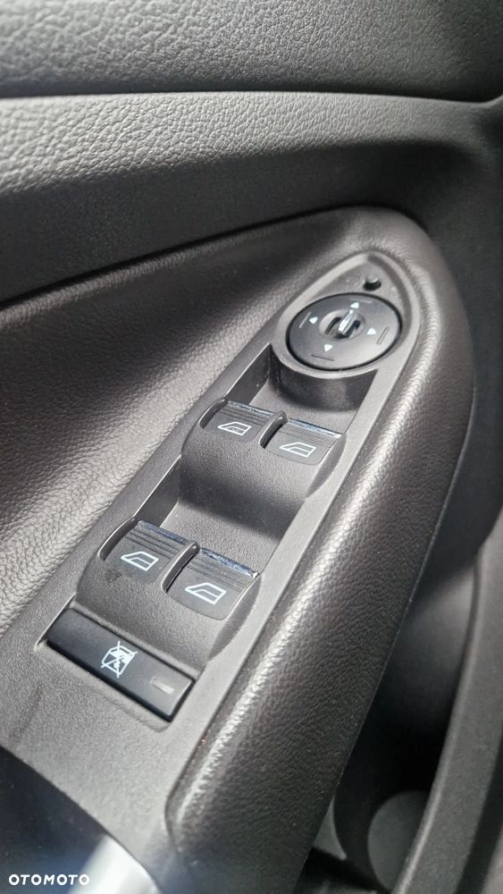 Ford Kuga 2.0 TDCi 4x4 Individual - 25