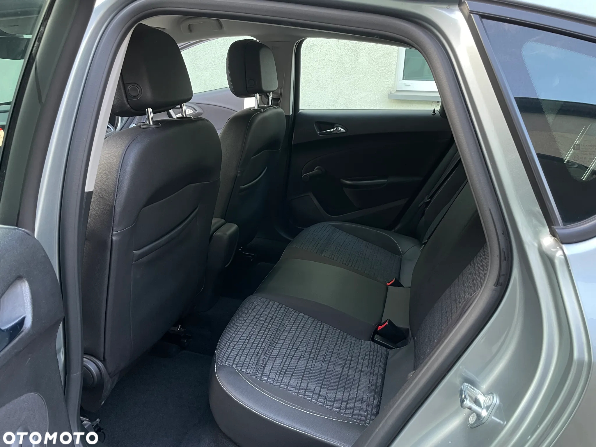 Opel Astra 1.6 Automatik Cosmo - 17