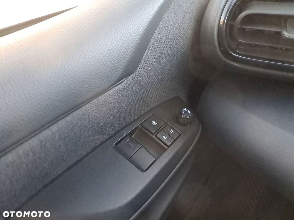 Toyota Yaris - 21