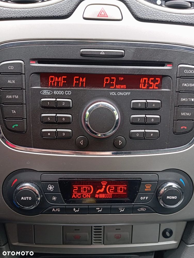 Ford Focus 1.8 TDCi Ghia - 13