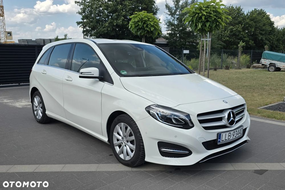 Mercedes-Benz Klasa B 180 7G-DCT UrbanStyle Edition - 3