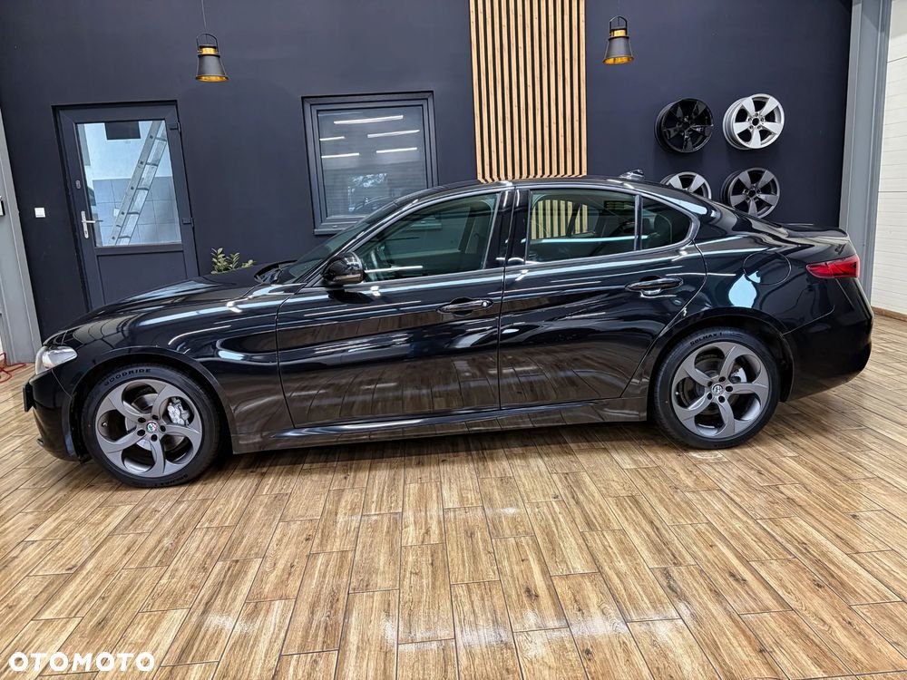 Alfa Romeo Giulia - 11