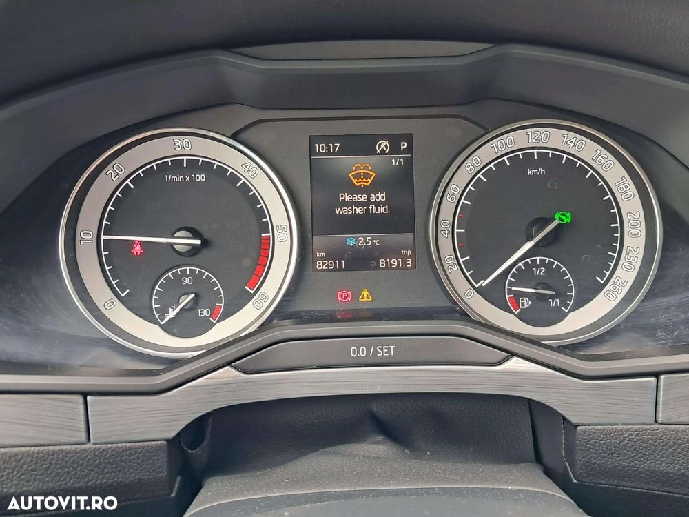 Skoda Superb 2.0 TDI DSG Ambition - 8