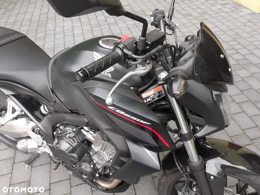 Honda CB - 22