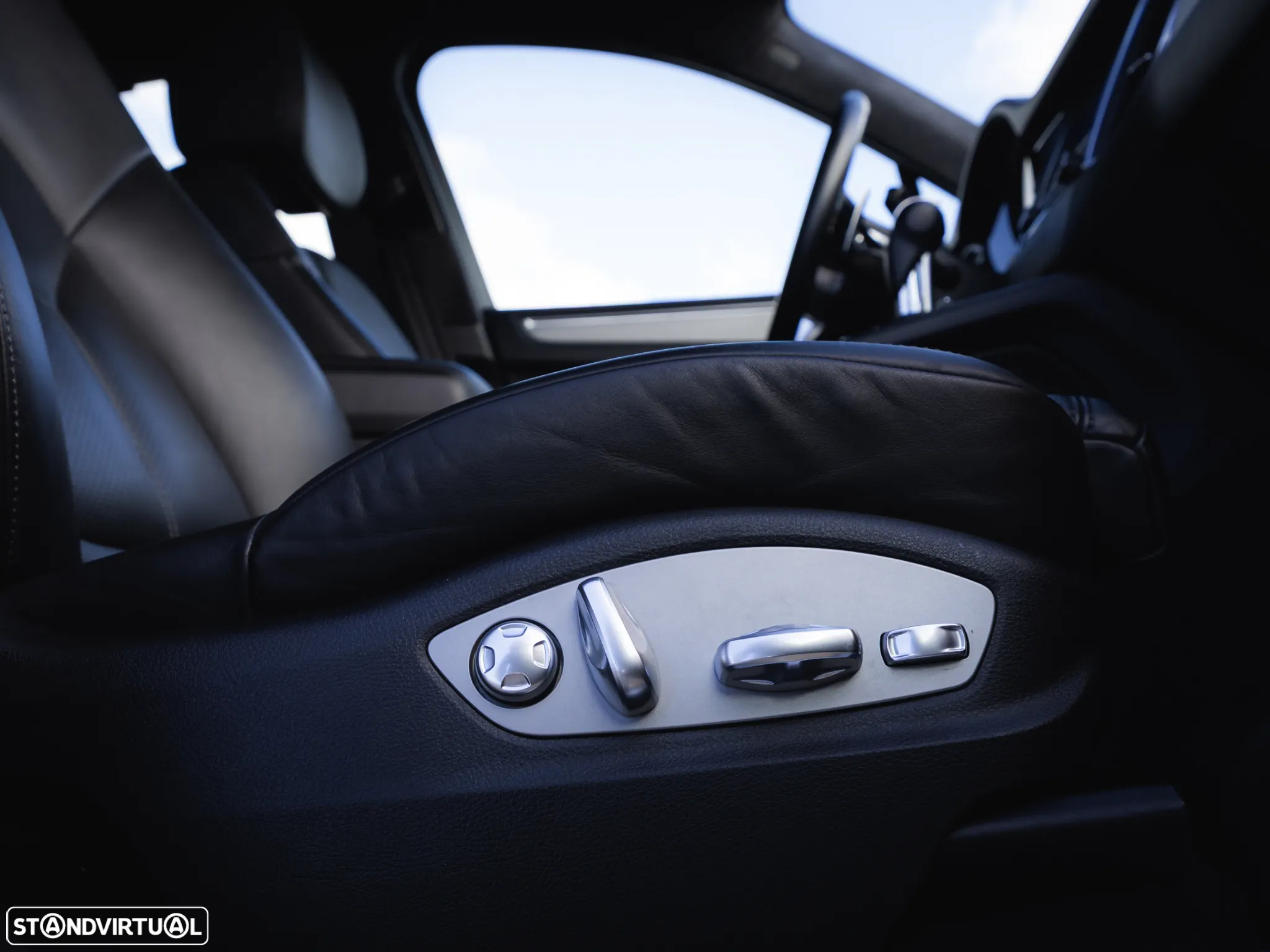 Porsche Macan Turbo - 15