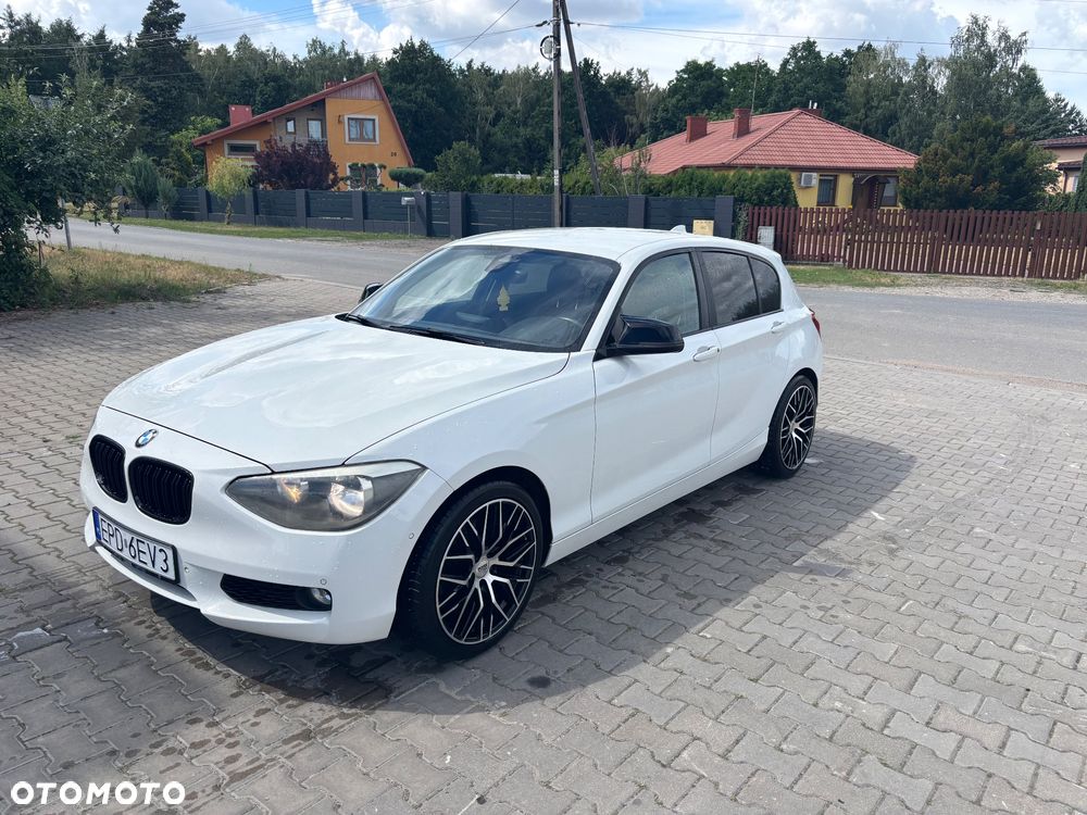 BMW Seria 1 120d Sport Line - 1