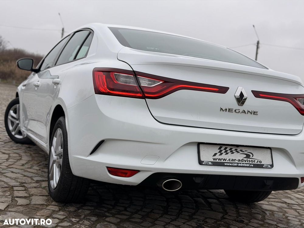 Renault Megane TCe Business - 16