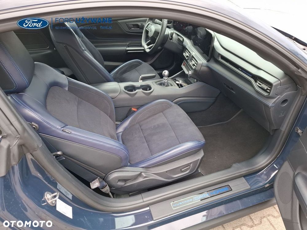 Ford Mustang - 7