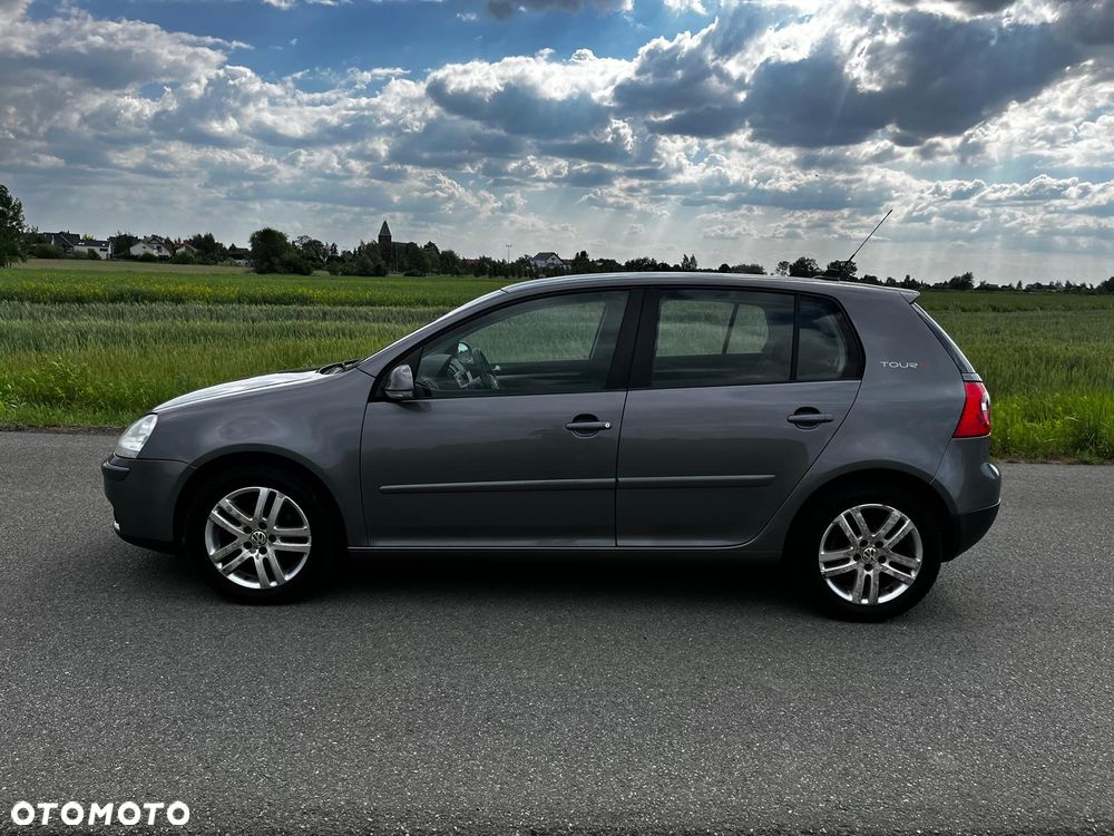 Volkswagen Golf - 9