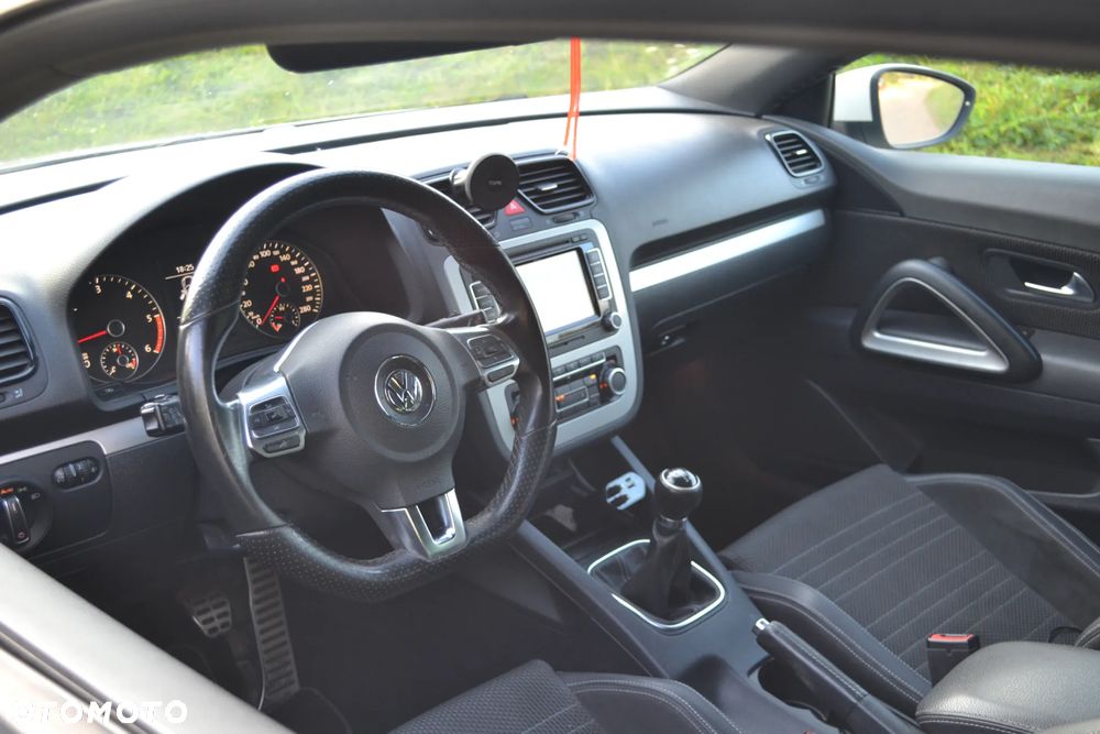 Volkswagen Scirocco 2.0 TDI - 10