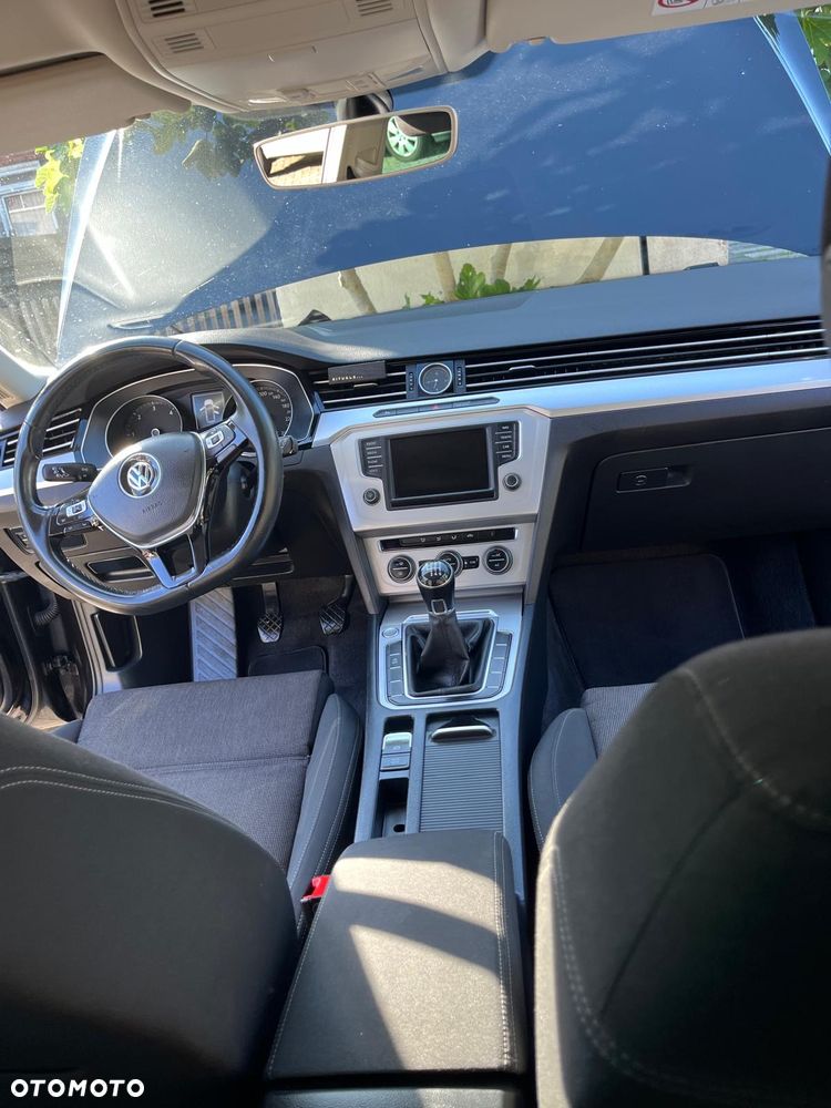 Volkswagen Passat 2.0 TDI (BlueMotion Technology) Comfortline - 5