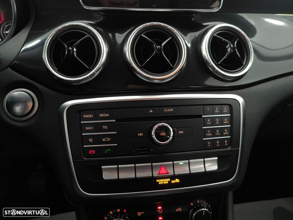 Mercedes-Benz CLA 180 d Shooting Brake Urban - 14