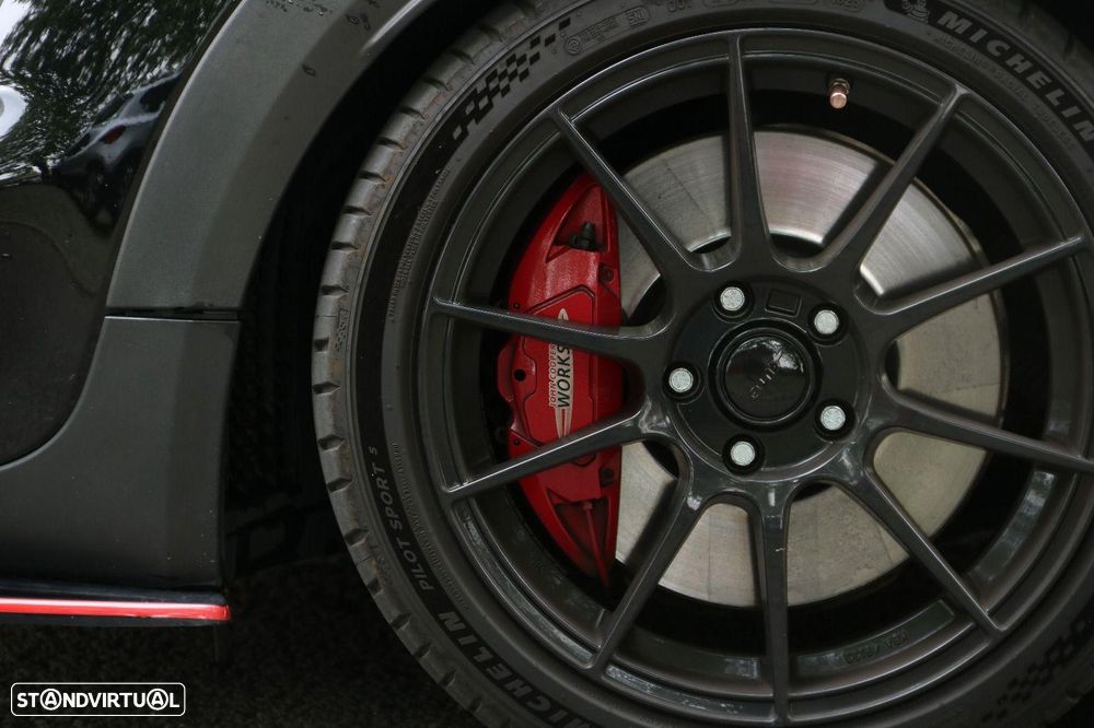 MINI 3 Portas John Cooper Works Essential - 12