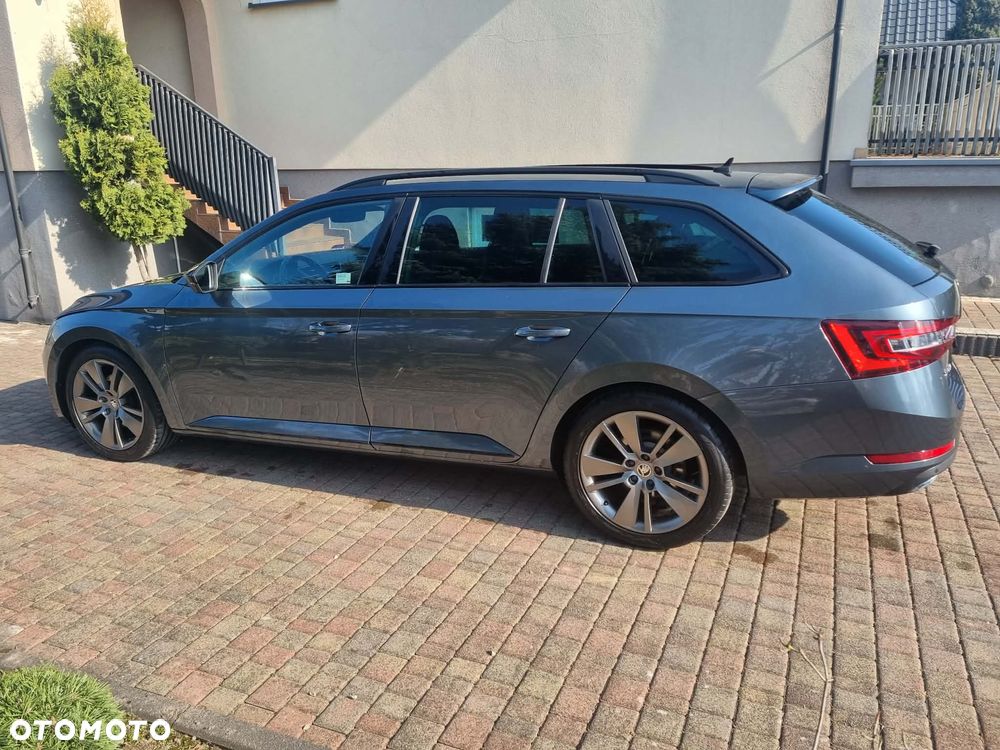 Skoda Superb 2.0 TDI Sportline DSG - 4