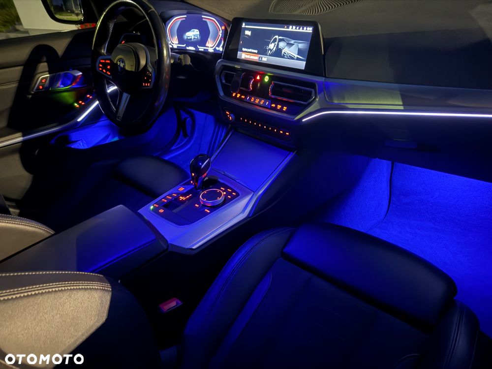 BMW Seria 3 320d MHEV Luxury Line sport - 30