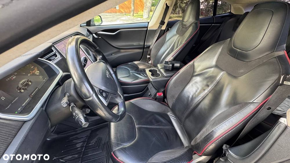 Tesla Model S - 5