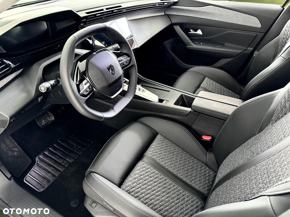 Peugeot 408 HYBRID 145 e-DSC6 Allure Business - 8