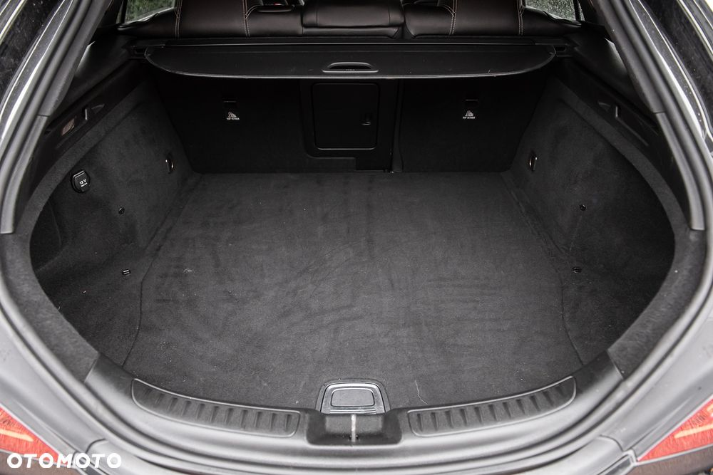 Mercedes-Benz CLA 250 7G-DCT - 29