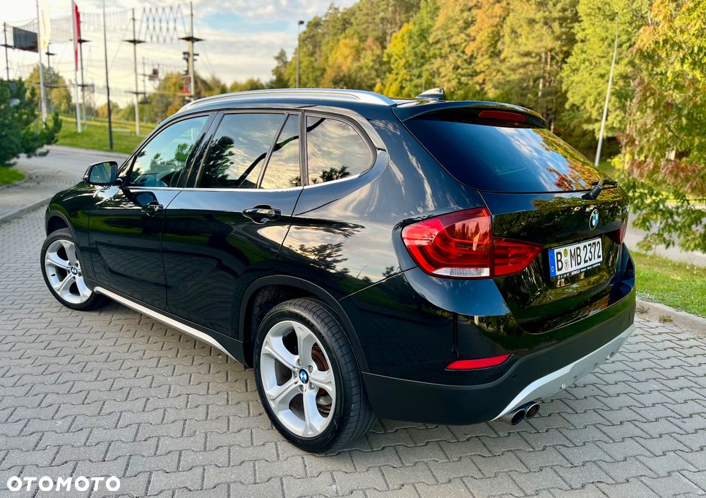 BMW X1 xDrive20i Sport Line - 3