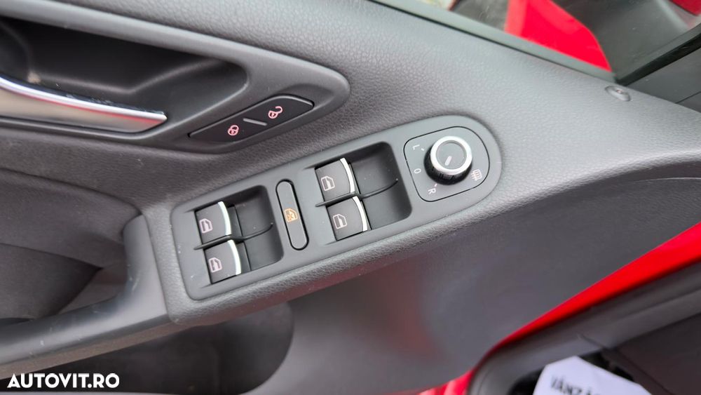 Volkswagen Golf 1.6 TDI DPF Style - 20