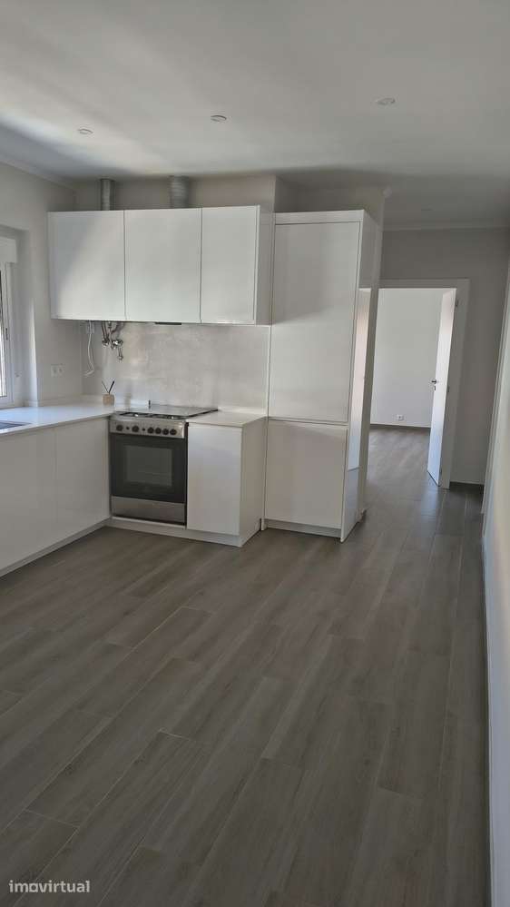 T2 Remodelado Equipado Moscavide - Grande imagem: 2/10