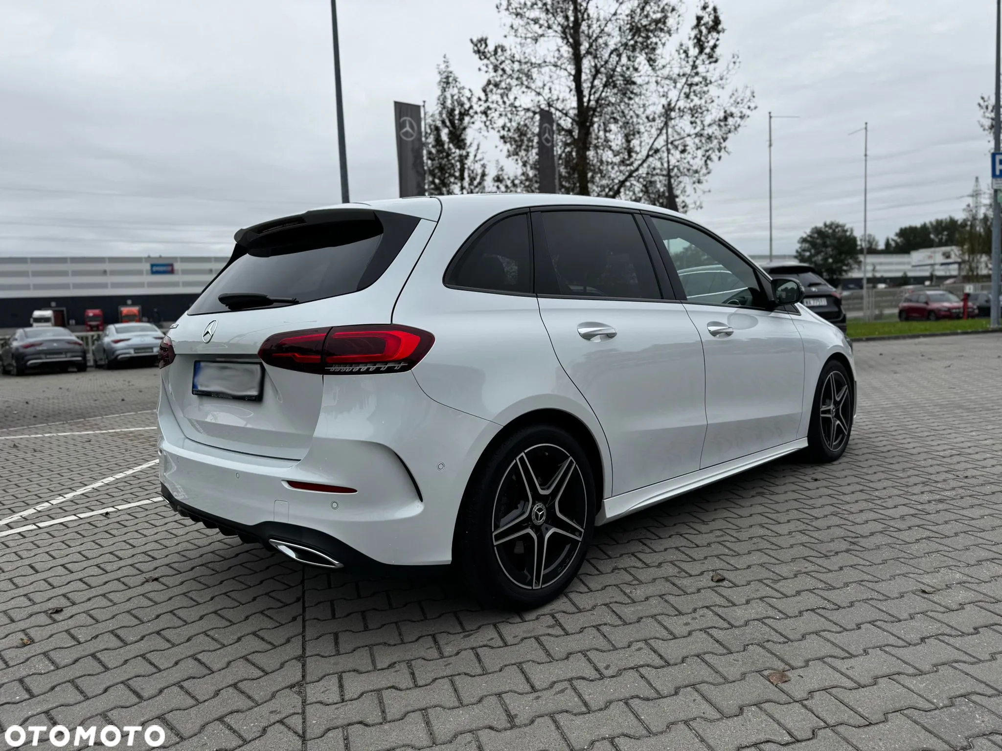 Mercedes-Benz Klasa B 220 d AMG Line 8G-DCT - 8