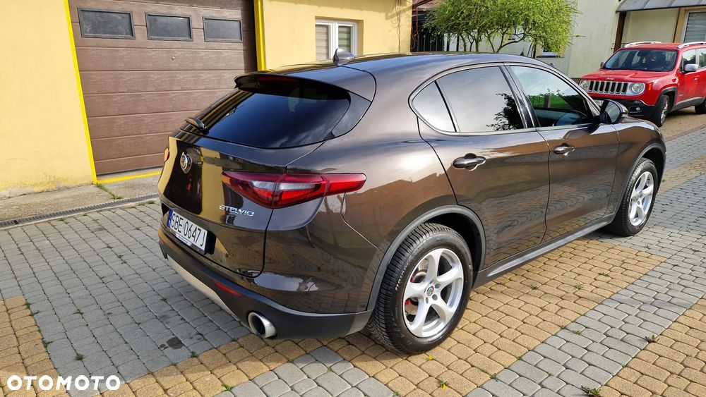 Alfa Romeo Stelvio - 5