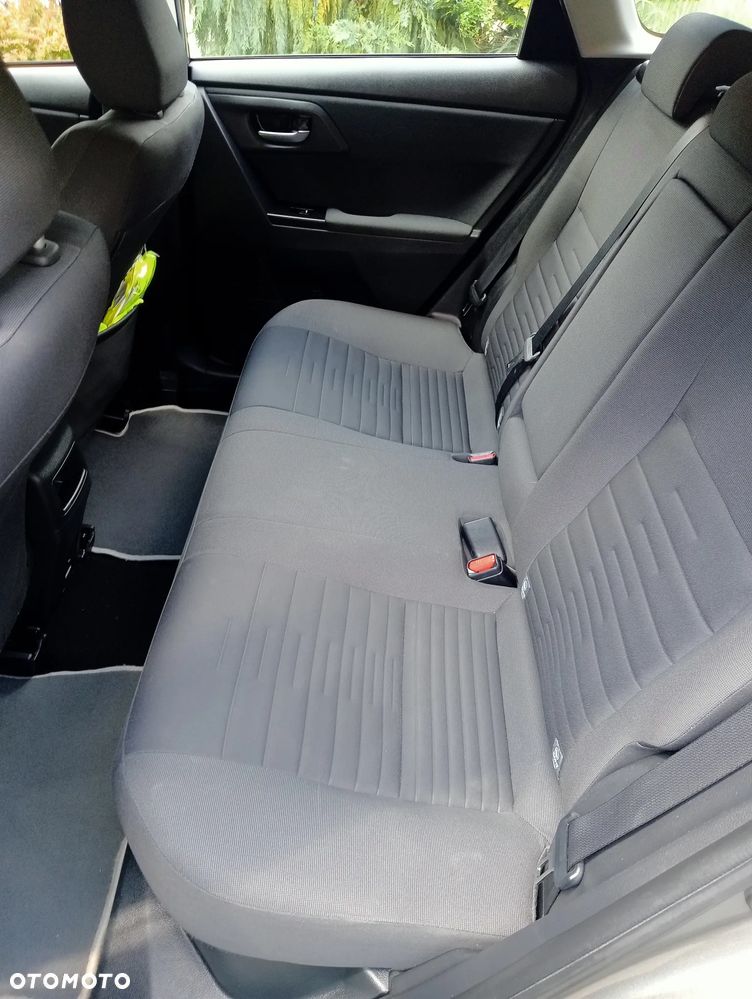 Toyota Auris Hybrid 135 Premium - 6