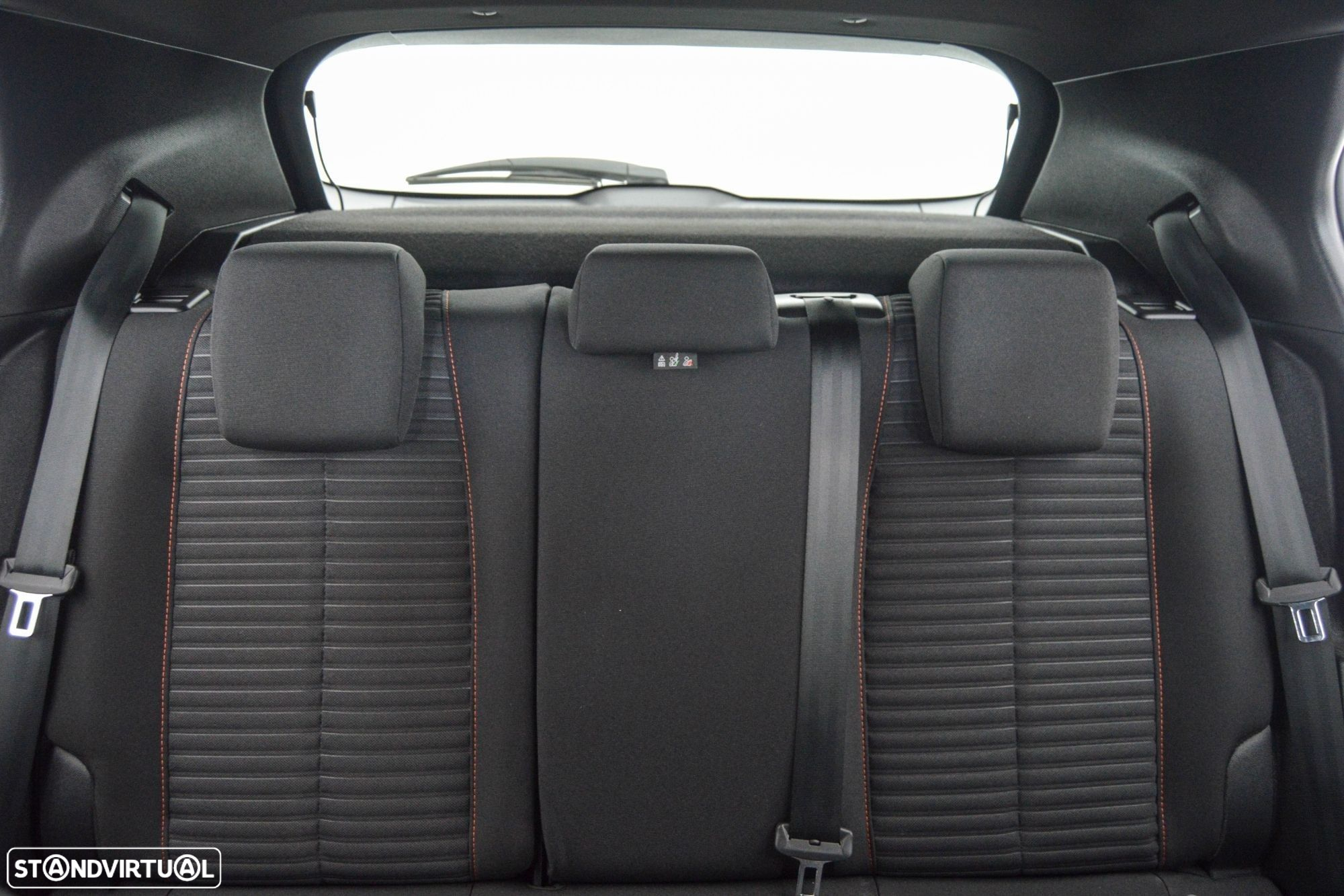 Peugeot 2008 1.2 PureTech Active Pack - 12