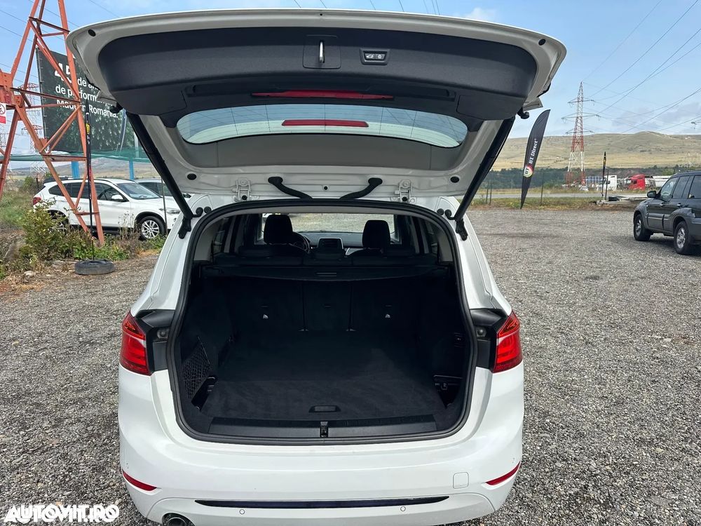 BMW Seria 2 216d Aut. Sport Line - 11