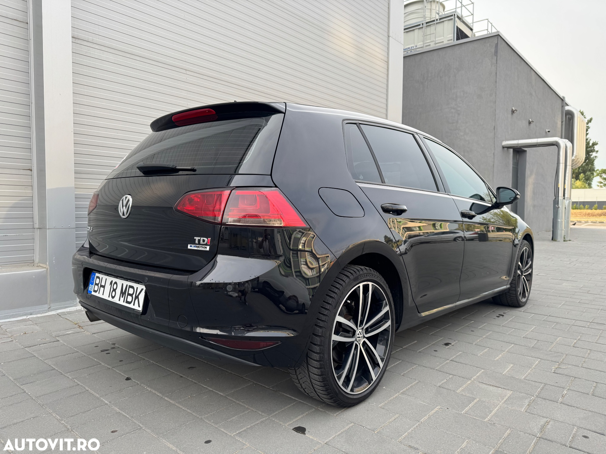 Volkswagen Golf 1.6 TDI (BlueMotion Technology) Comfortline - 25