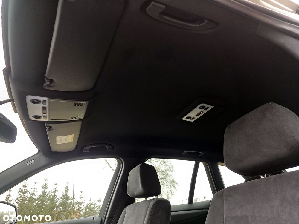 BMW X1 xDrive18d Sport Line - 35