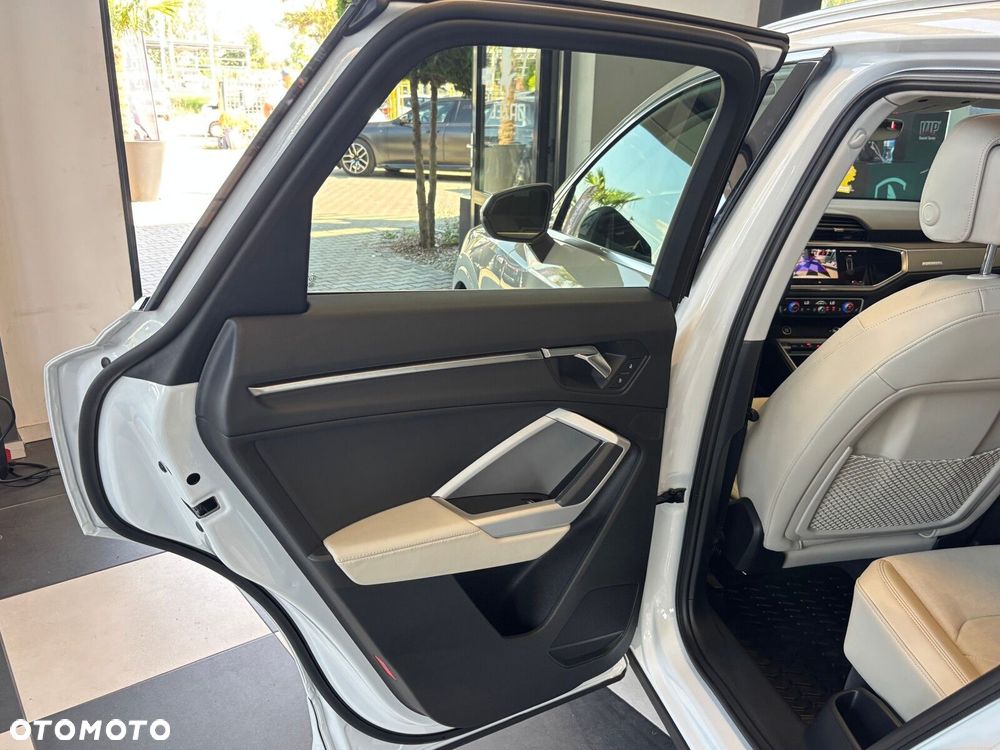 Audi Q3 Sportback - 25