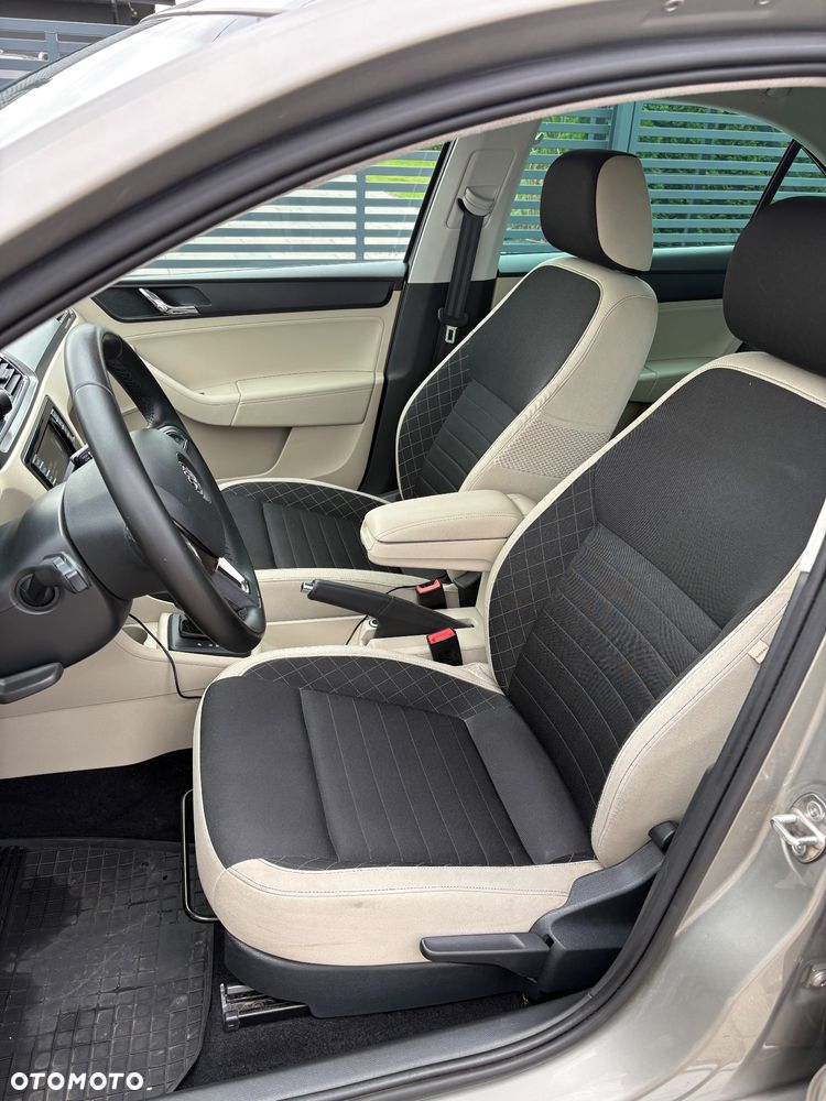 Skoda RAPID - 7