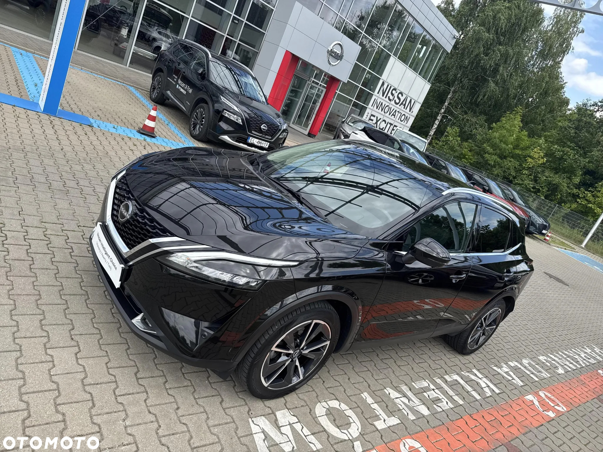 Nissan Qashqai 1.3 DIG-T mHEV N-Connecta Xtronic - 28
