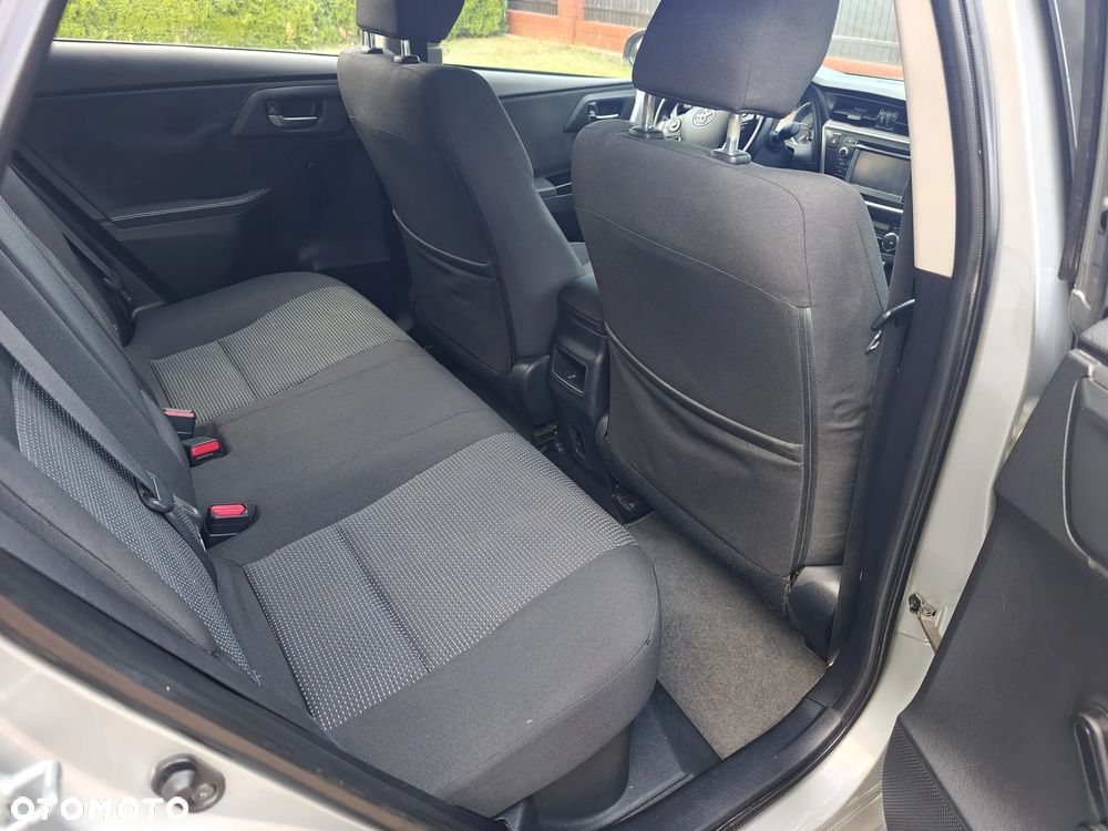 Toyota Auris - 17