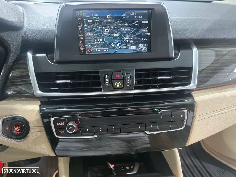 BMW 220 Active Tourer i Aut. Luxury Line - 19