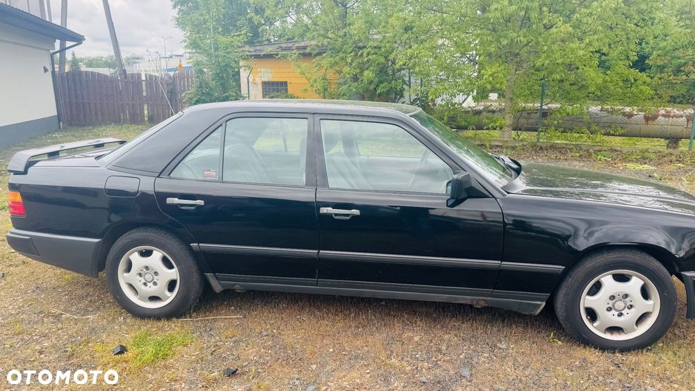 Mercedes-Benz W124 (1984-1993) - 14